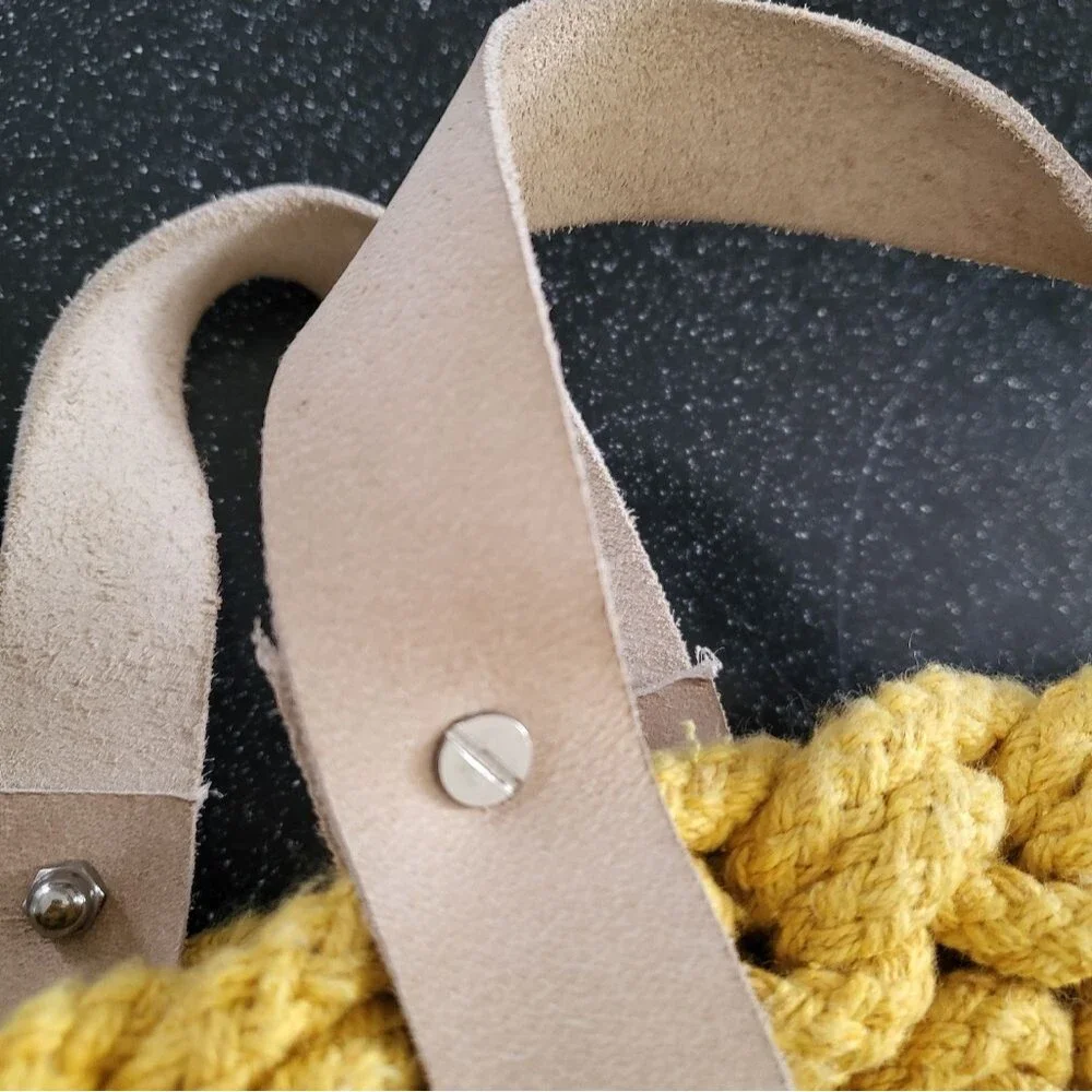 Ugg Rainbow Gradient Thick Rope Basket Yellow Gold Gray Medium Size 12 x 16